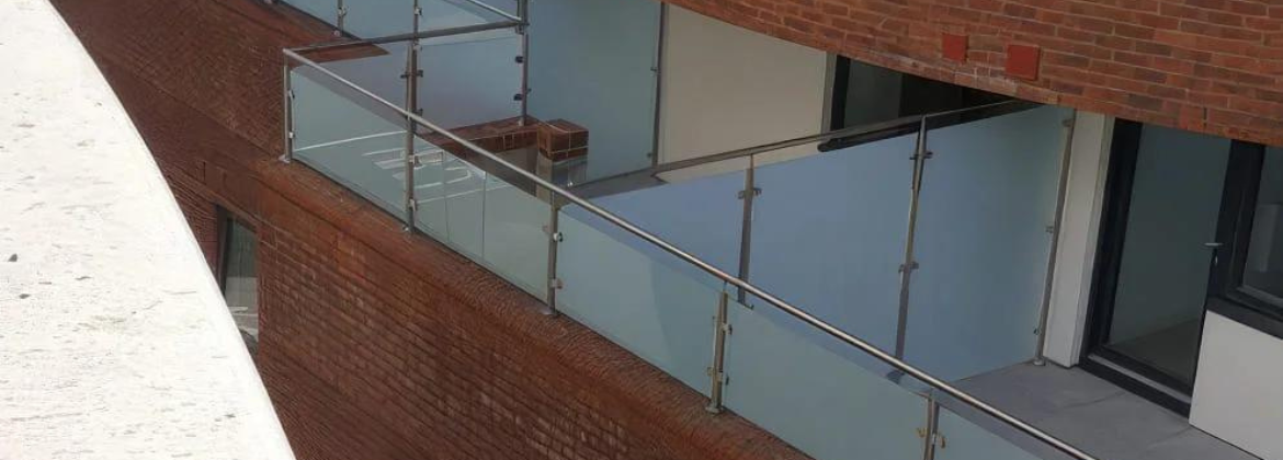 Balcoane sticlă